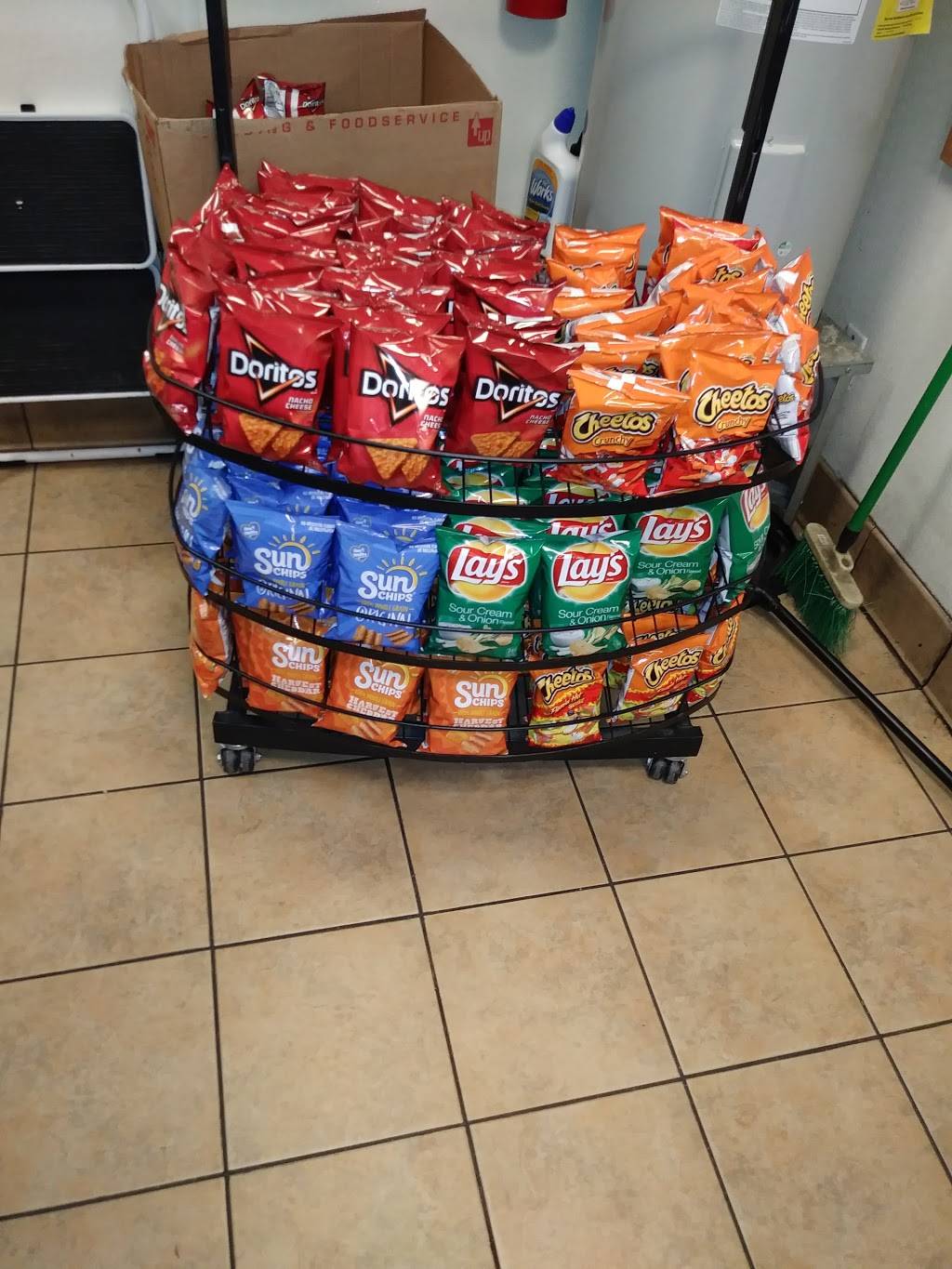 Subway Restaurants | restaurant | 2400 West Ave Suite 4, San Antonio, TX 78201, USA | 2107378054 OR +1 210-737-8054