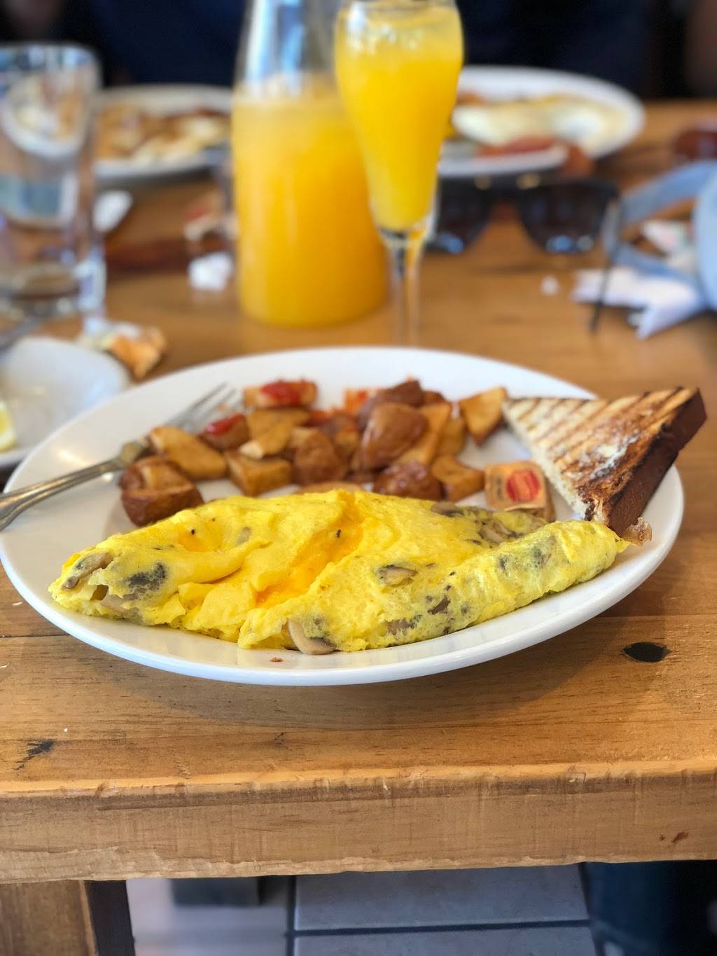 Ellas American Kitchen | restaurant | 500 Presidio Ave, San Francisco, CA 94115, USA | 4154415669 OR +1 415-441-5669