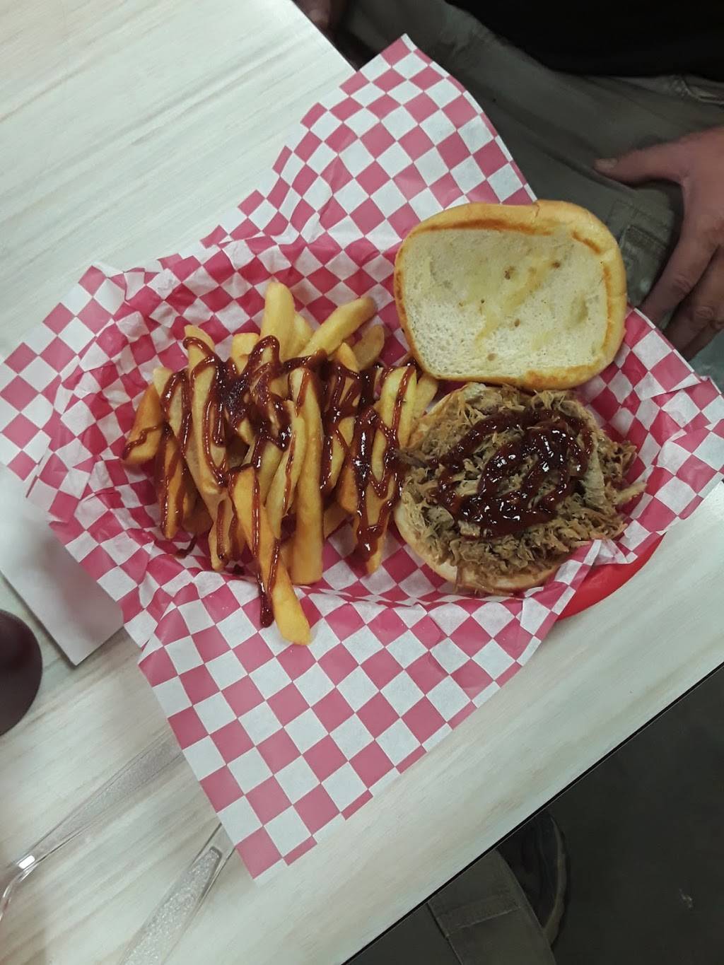 Charlies Smokehouse BBQ | restaurant | 5156 MO-34, Burfordville, MO 63739, USA | 5739793096 OR +1 573-979-3096