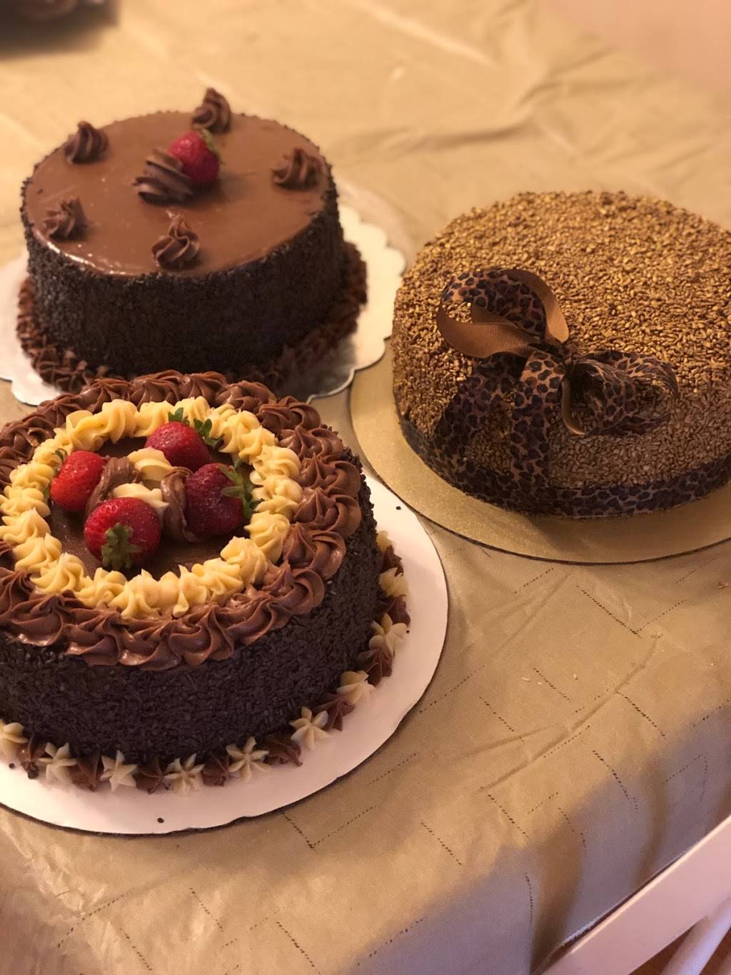 Triple L Salgadinhos Brasileiros | restaurant | 1500 Palm Ave, Hialeah, FL 33010, USA | 7864190912 OR +1 786-419-0912