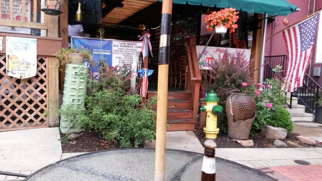 Uncle Jacks Pizzeria & Pub | restaurant | 20 S Mechanic St, Cumberland, MD 21502, USA | 3017241110 OR +1 301-724-1110