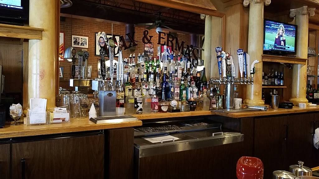 Max & Ermas | restaurant | 2078 Interchange Rd, Erie, PA 16509, USA | 8148603332 OR +1 814-860-3332