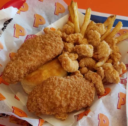 Popeyes Louisiana Kitchen | restaurant | 12520 Washington Blvd, Whittier, CA 90602, USA | 5626934969 OR +1 562-693-4969