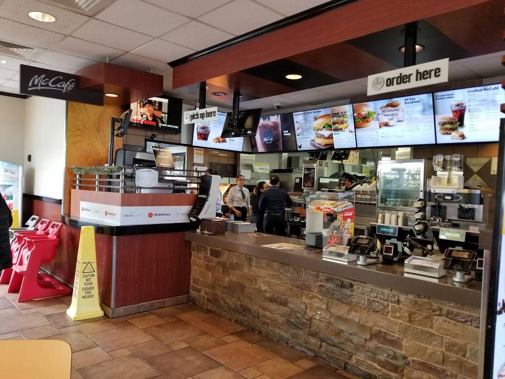 McDonalds | restaurant | 3205 S Garland Ave, Garland, TX 75041, USA | 9722718016 OR +1 972-271-8016