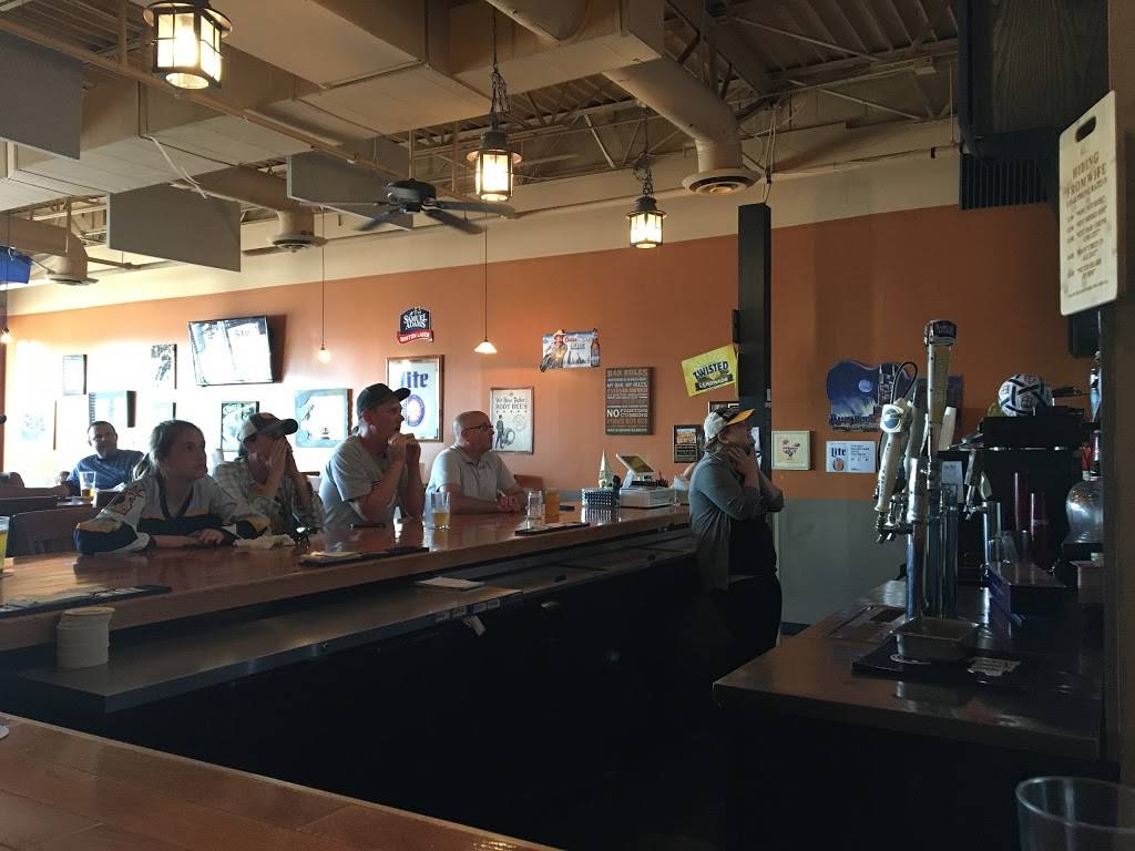 Bluegrass Bar & Grill | restaurant | Hendersonville, TN 37075, USA | 6158227499 OR +1 615-822-7499