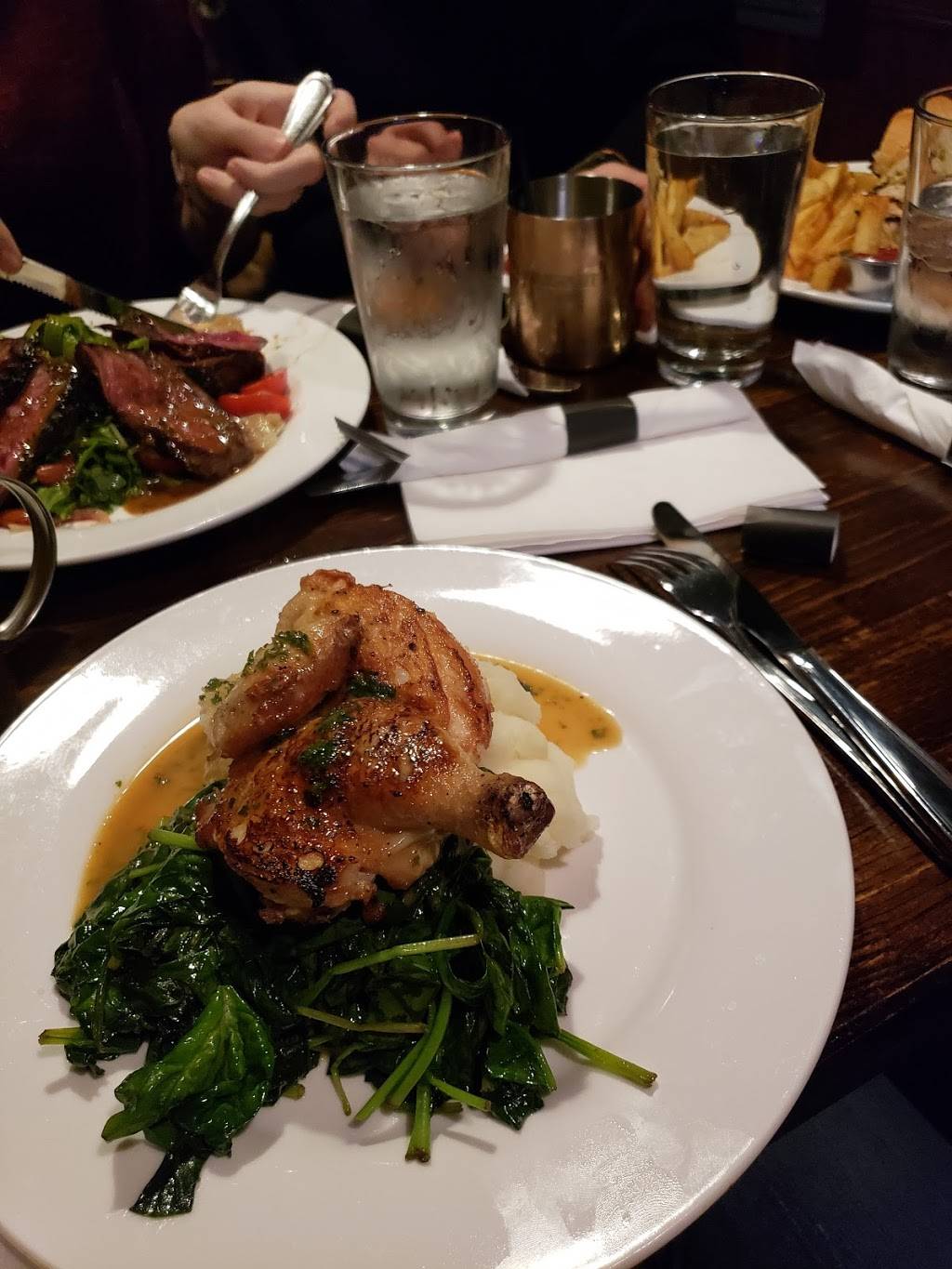 Bedford Falls | restaurant | 206 E 67th St, New York, NY 10065, USA | 2127178181 OR +1 212-717-8181