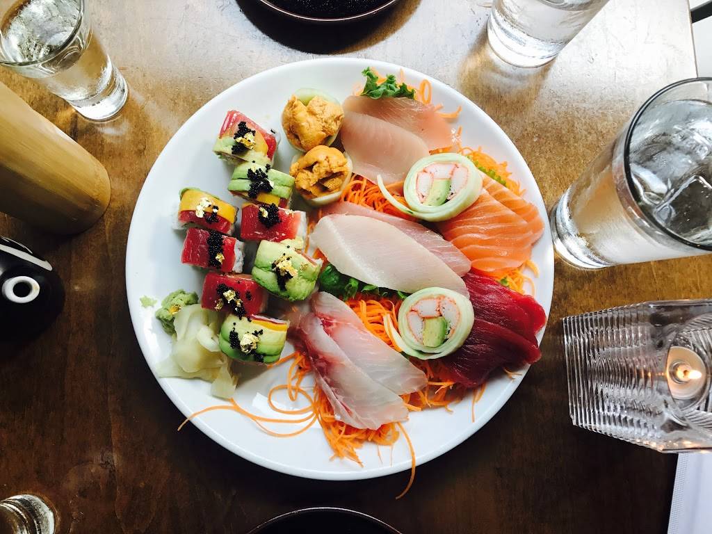 Haru Sushi | restaurant | 229 W 43rd St #221, New York, NY 10036, USA | 2123989810 OR +1 212-398-9810