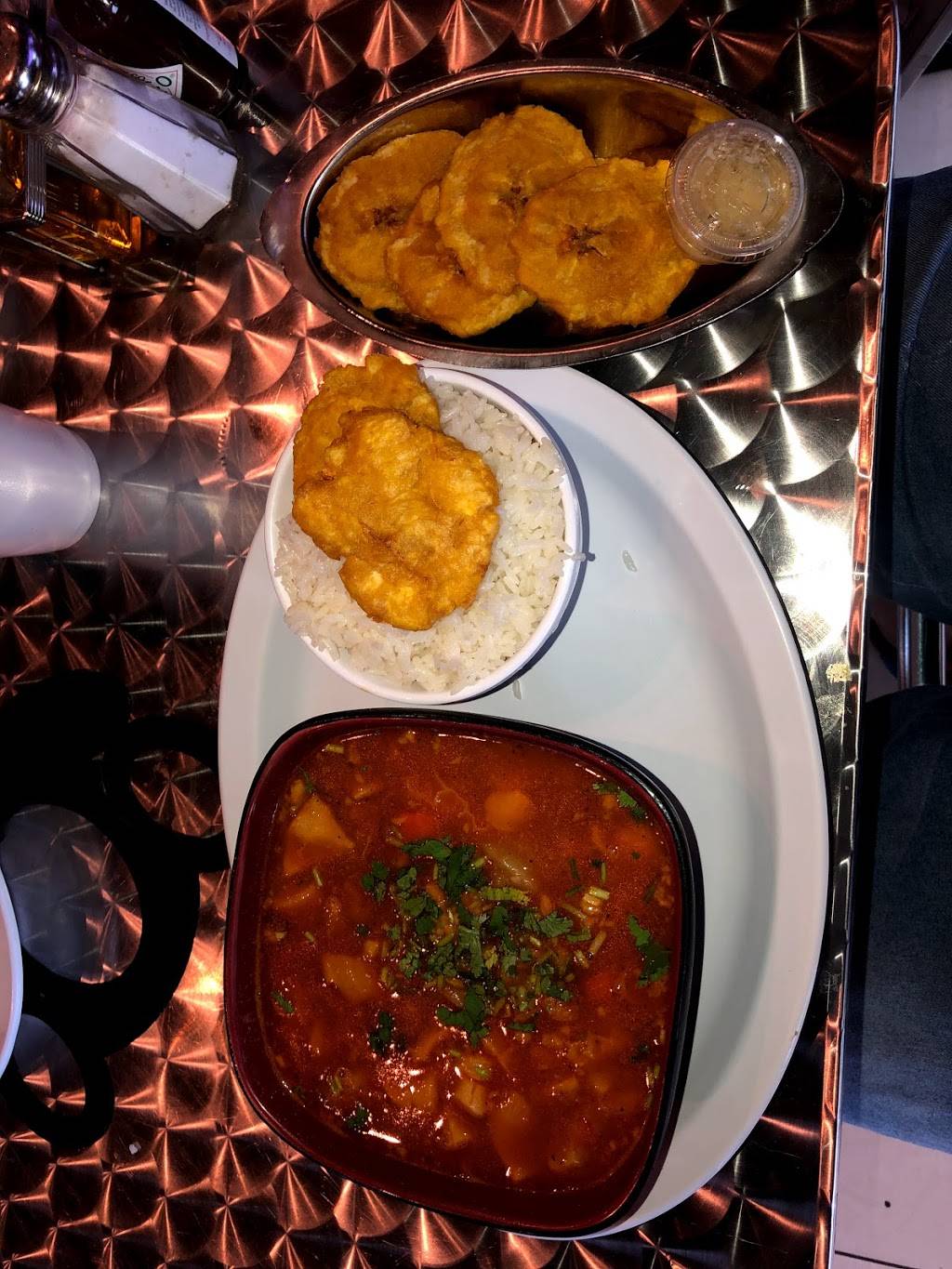 La Base Restaurant &Lounge | restaurant | 10117 NW 27th Ave, Miami, FL 33147, USA | 3057354171 OR +1 305-735-4171