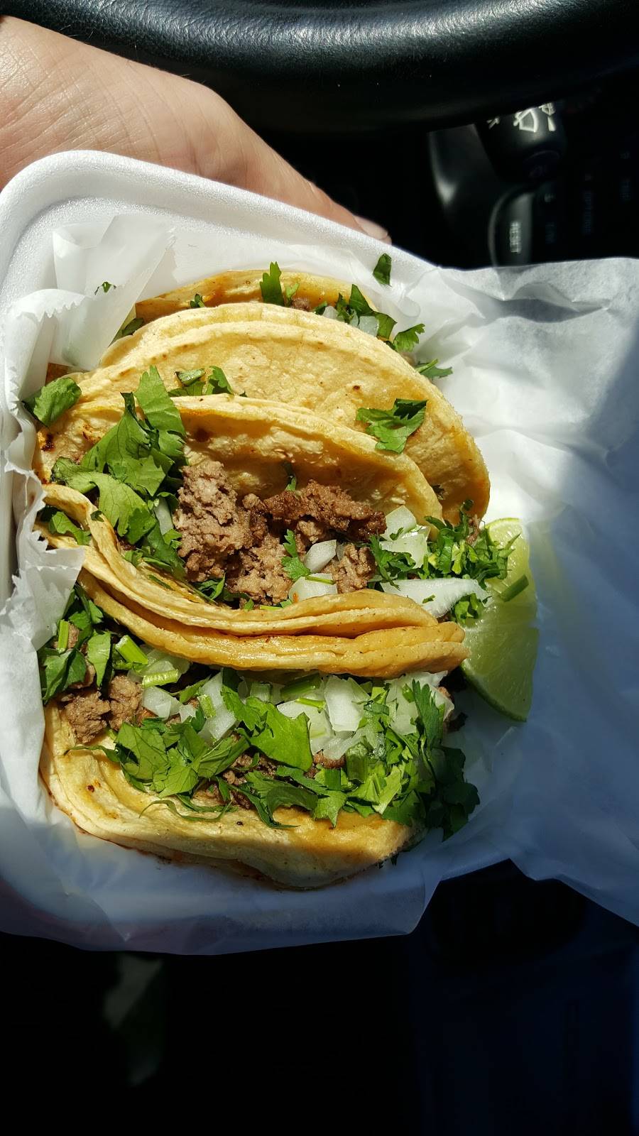 Taqueria Flores | restaurant | 3204 E Paulding Rd, Fort Wayne, IN 46816, USA | 2603996499 OR +1 260-399-6499