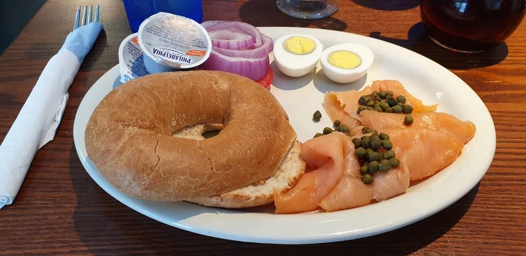 Athena Restaurant | restaurant | 14 Cathedral Pl, St. Augustine, FL 32084, USA | 9048239076 OR +1 904-823-9076