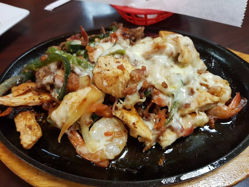 El Jalisciense Bar & Grill | restaurant | 7114 Saratoga Blvd, Corpus Christi, TX 78414, USA | 3619852020 OR +1 361-985-2020