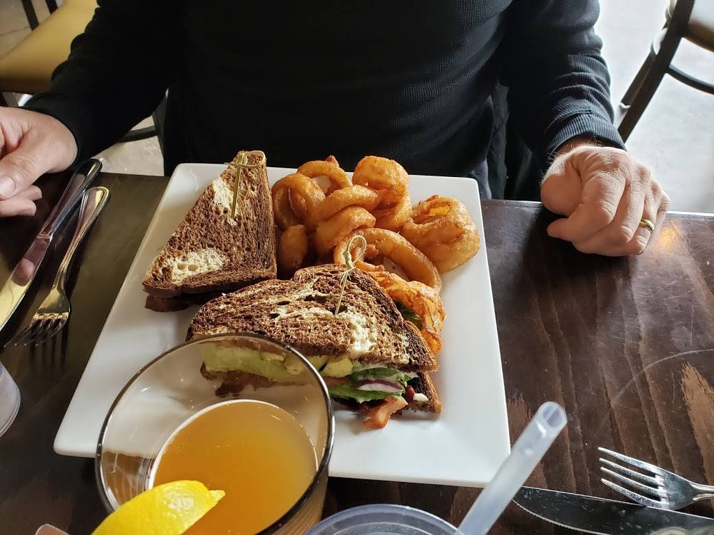 Colorado Mountain Brewery | restaurant | 600 S 21st St #180, Colorado Springs, CO 80904, USA | 7194668240 OR +1 719-466-8240