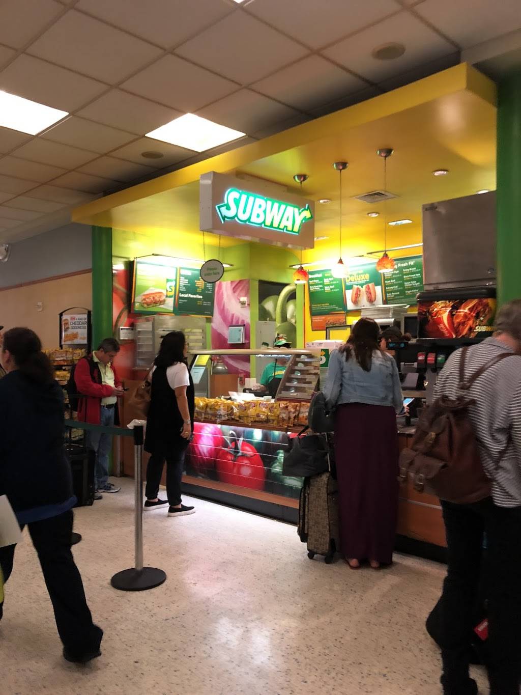 Subway | restaurant | 2800 S Terminal Rd, Houston, TX 77032, USA | 2812337664 OR +1 281-233-7664