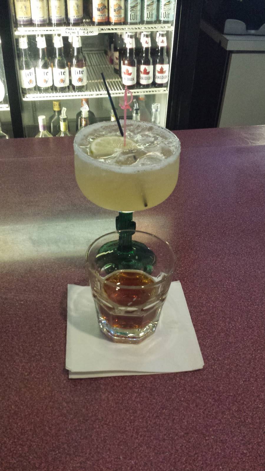 Chadwicks Sports Bar & Grill | restaurant | 2529 James St, Syracuse, NY 13206, USA | 3154310530 OR +1 315-431-0530