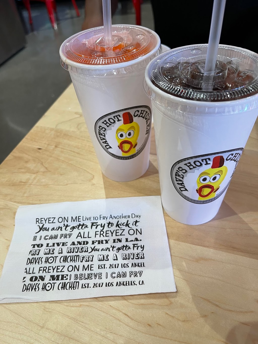 Daves Hot Chicken | restaurant | 99 S Broadway, Denver, CO 80209, USA | 7203701499 OR +1 720-370-1499