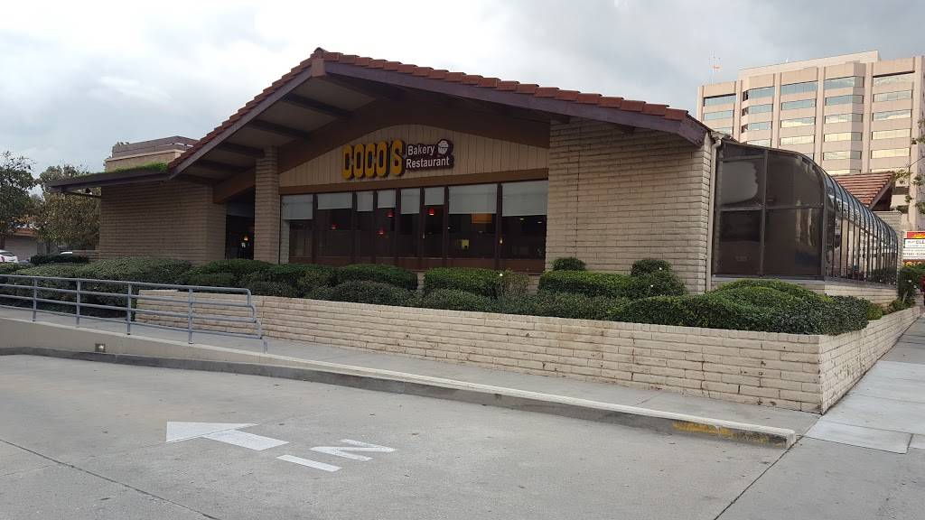 Cocos Bakery Restaurant | restaurant | 77 N Lake Ave, Pasadena, CA 91101, USA | 6264493156 OR +1 626-449-3156
