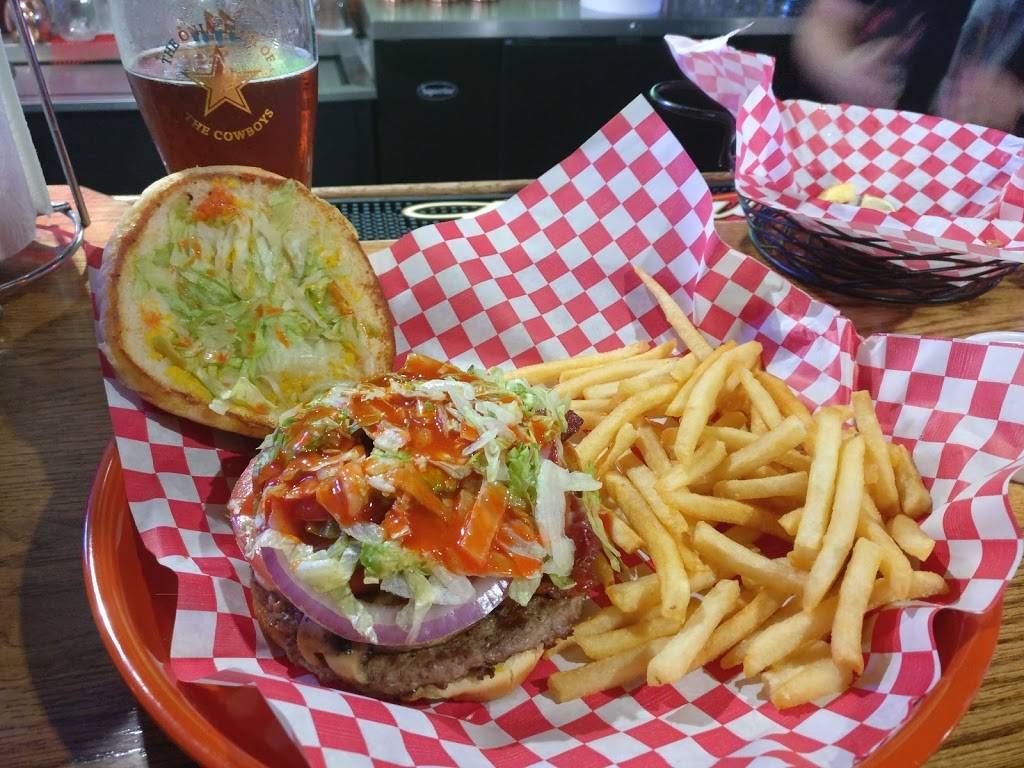 Vans Burgers & Soda Bar | restaurant | 411 E Magnolia St, Mathis, TX 78368, USA | 3615478012 OR +1 361-547-8012