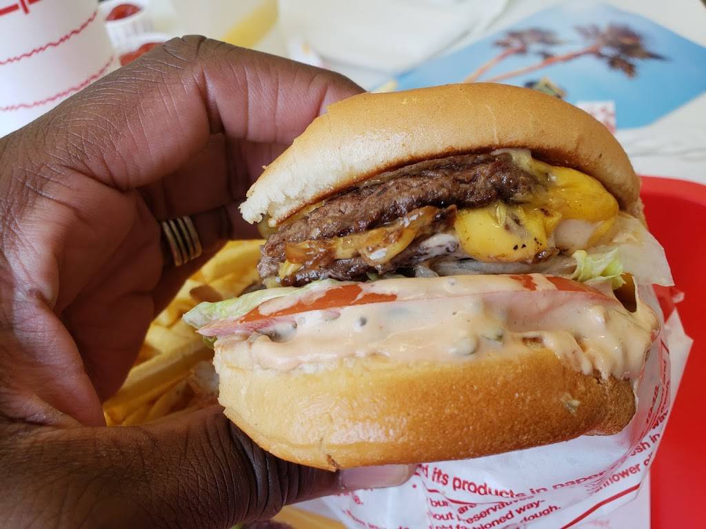 In-N-Out Burger | restaurant | 12599 E Foothill Blvd, Rancho Cucamonga, CA 91739, USA | 8007861000 OR +1 800-786-1000