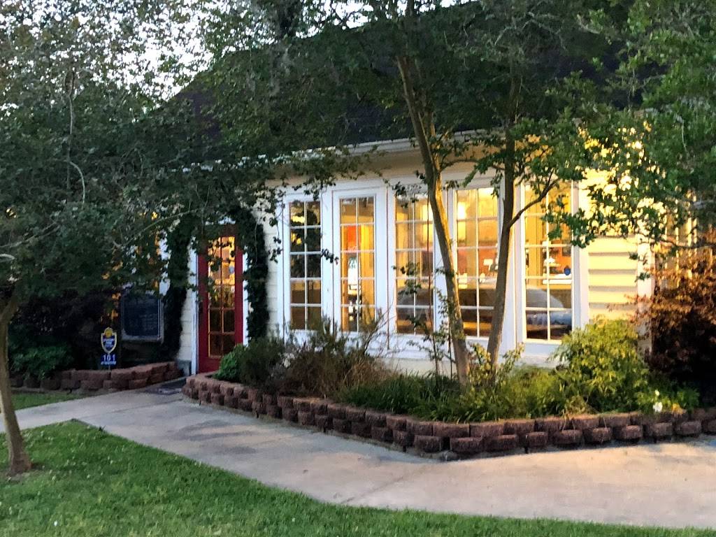 Cafe Du Jour @ The Whistle Stop | cafe | 180 E Railroad Ave, Denham Springs, LA 70726, USA | 2252718801 OR +1 225-271-8801