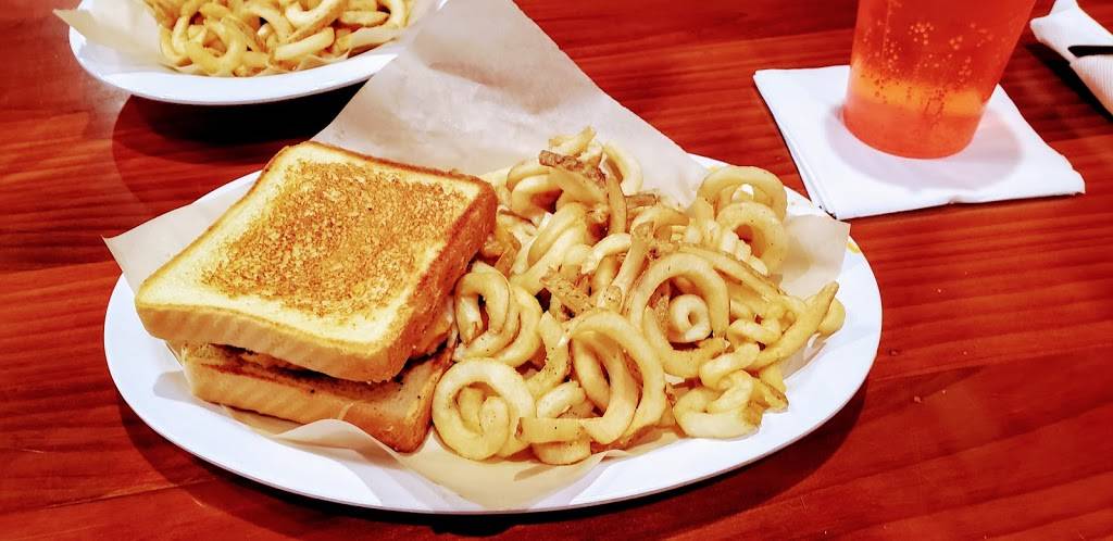 Hooters | restaurant | 1105 Merchants Way, Chesapeake, VA 23320, USA | 7575498585 OR +1 757-549-8585