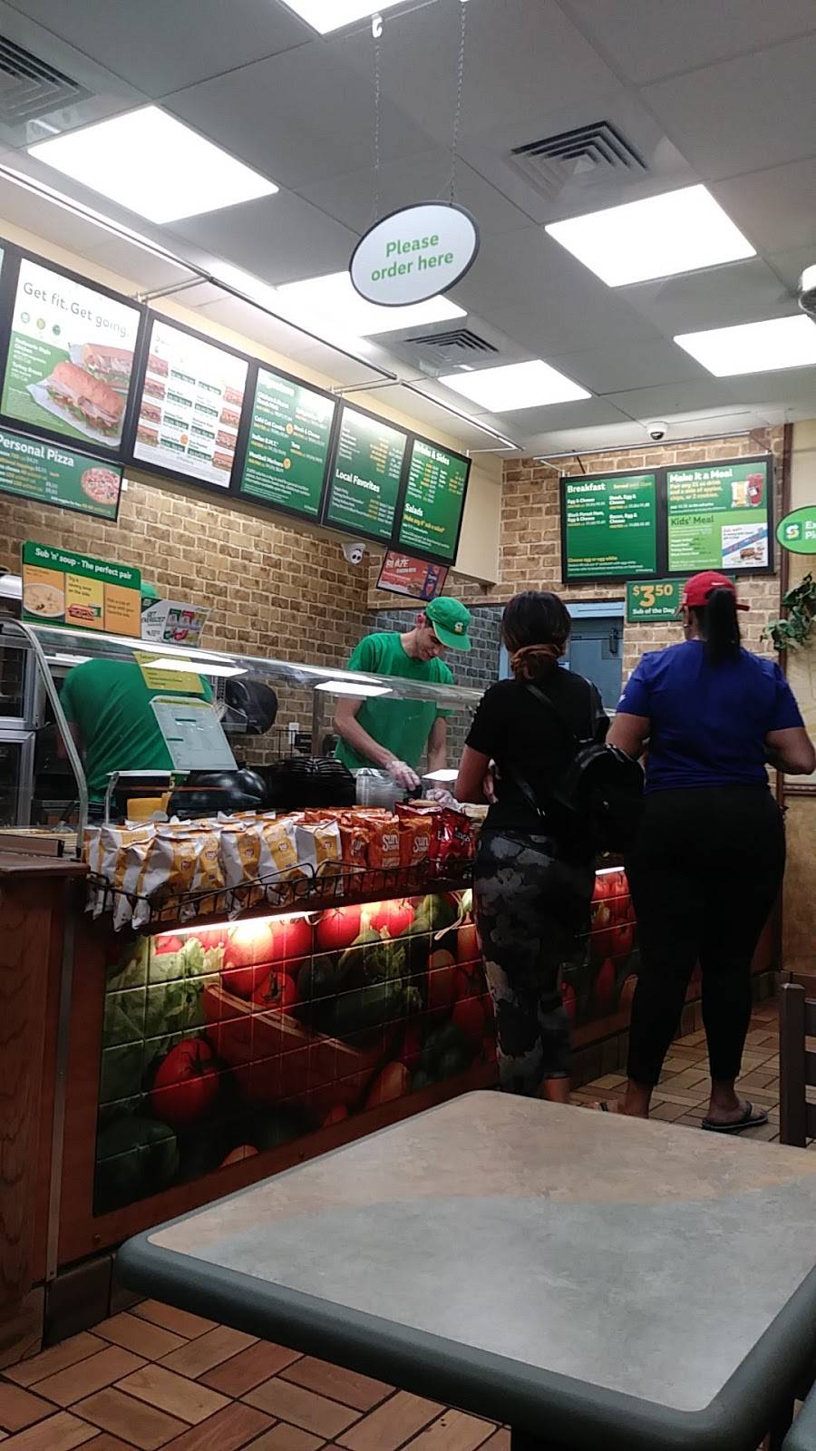 Subway Restaurants | restaurant | 5730 NW 176th St, Hialeah, FL 33015, USA | 3055563376 OR +1 305-556-3376