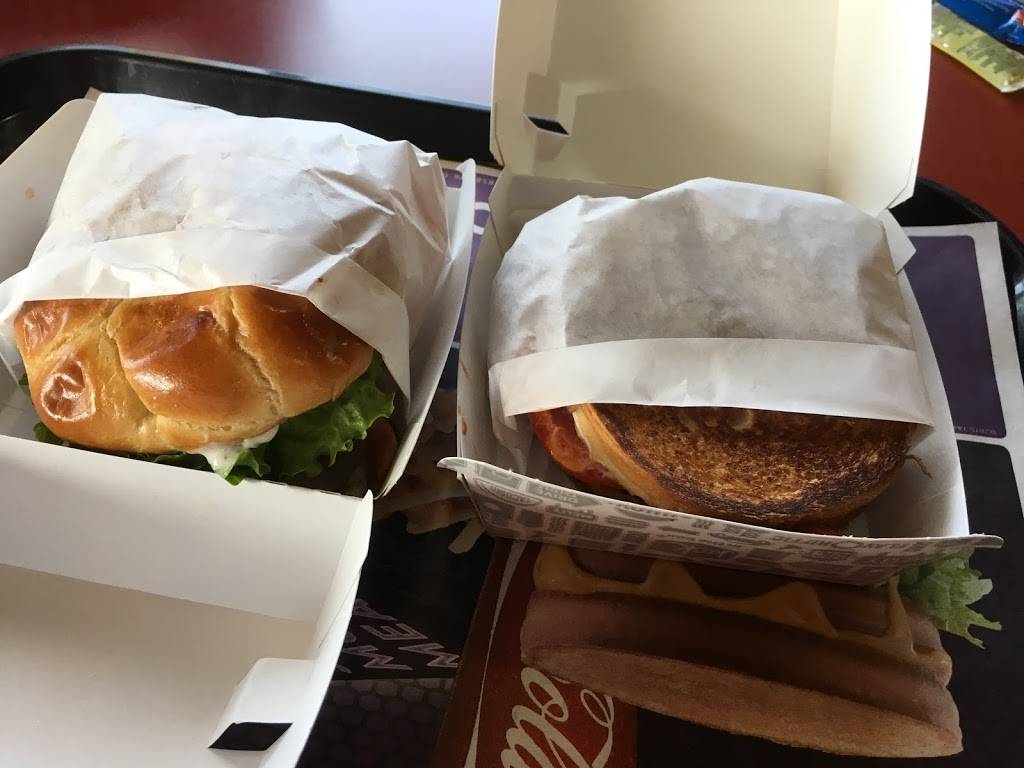 Jack in the Box | restaurant | 4210 N Central Expy, Dallas, TX 75206, USA | 2148233650 OR +1 214-823-3650