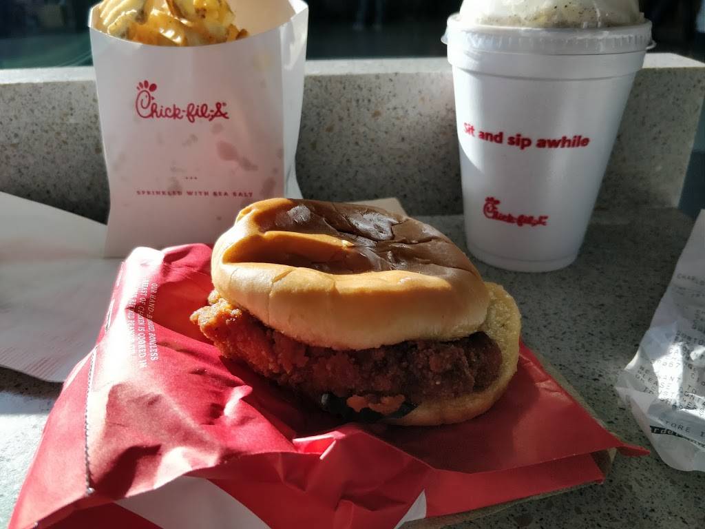 Chick-fil-A | restaurant | 5501 Josh Birmingham Pkwy, Charlotte, NC 28208, USA | 7043247218 OR +1 704-324-7218