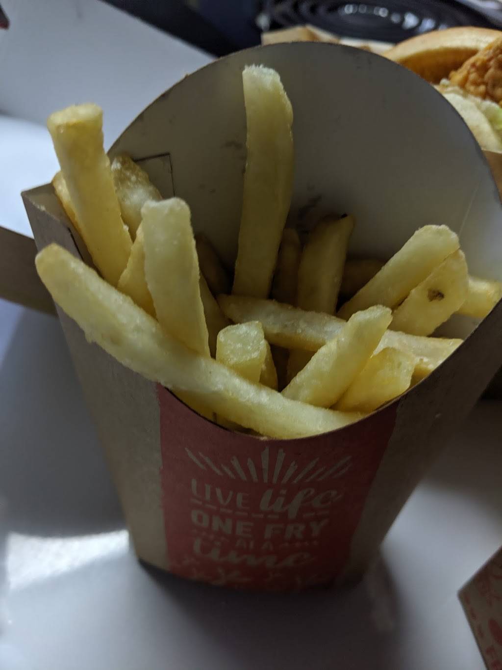 Pollo Campero | restaurant | 1350 W Patrick St, Frederick, MD 21703, USA | 3016316821 OR +1 301-631-6821