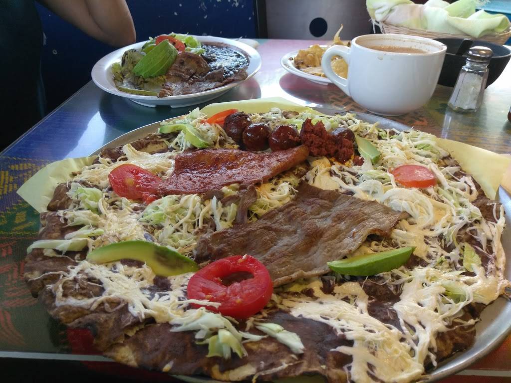 El Fortin | restaurant | 700 E Commonwealth Ave, Fullerton, CA 92831, USA | 7147734290 OR +1 714-773-4290