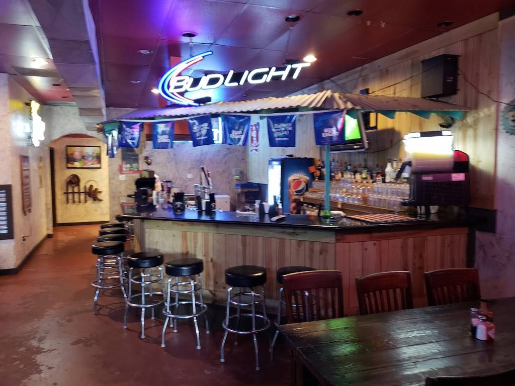 Sombreros Bar & Grill | restaurant | 405 US-79, Henderson, TX 75652, USA | 9033928227 OR +1 903-392-8227