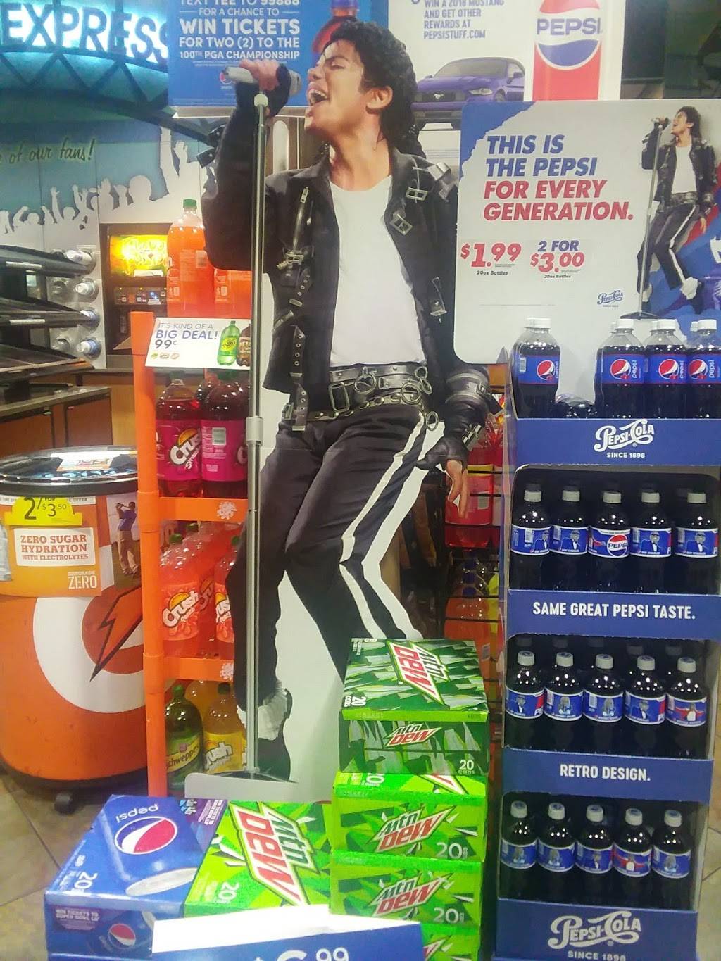 Subway | restaurant | 4500 N Broadway, St. Louis, MO 63147, USA | 3142410529 OR +1 314-241-0529