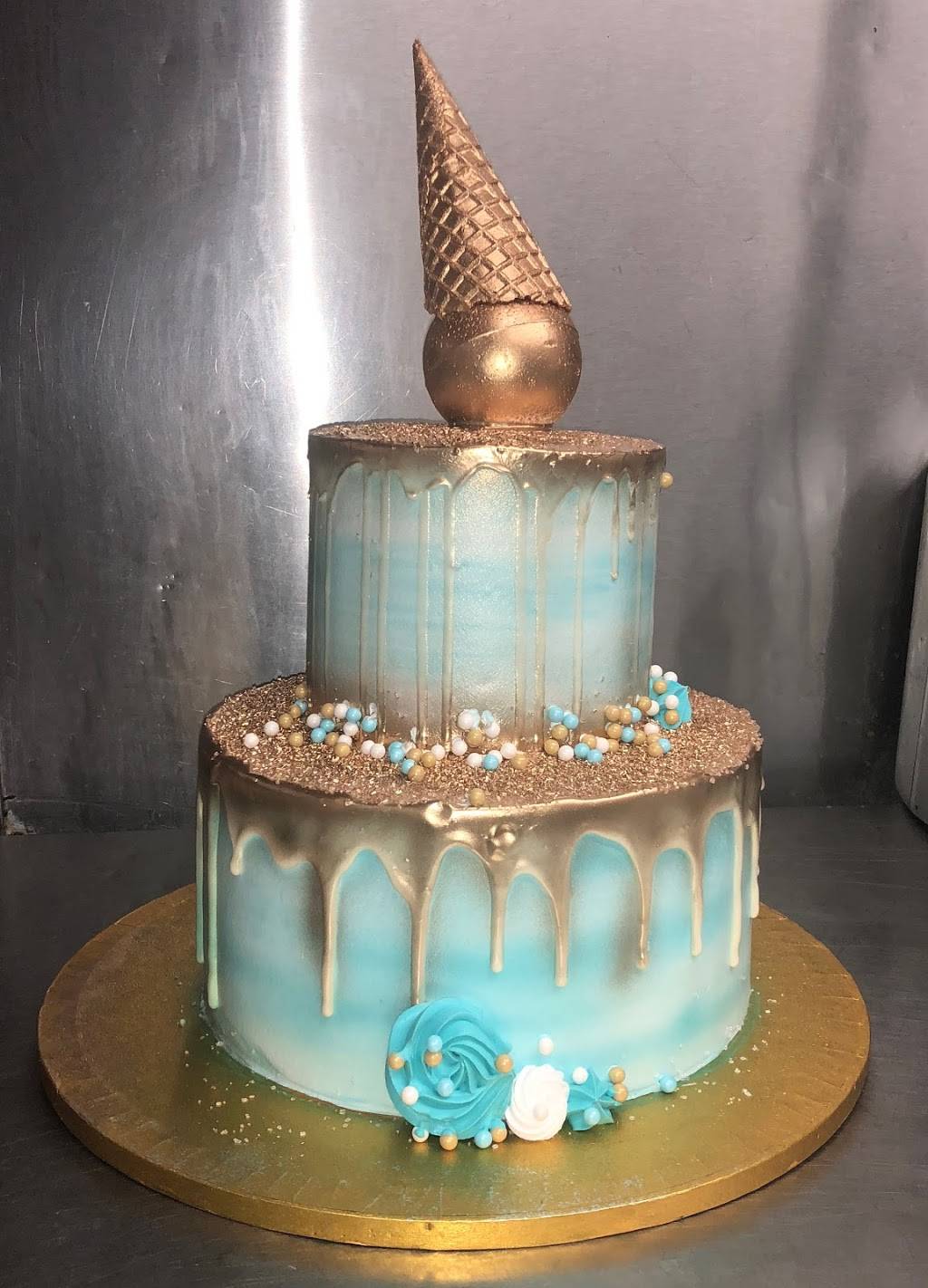 Venice Bakery & Restaurant | bakery | 10943 Venice Blvd, Los Angeles, CA 90034, USA | 3108393478 OR +1 310-839-3478