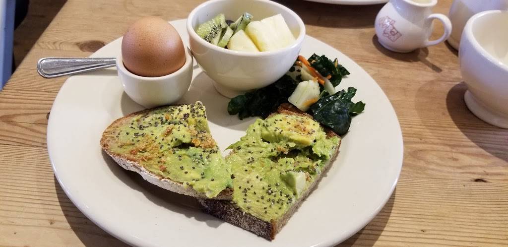 Le Pain Quotidien | restaurant | 11702 Barrington Ct, Los Angeles, CA 90049, USA | 3104760969 OR +1 310-476-0969