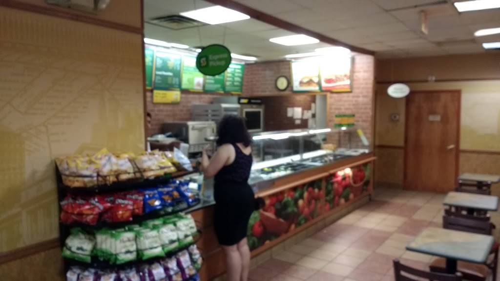 Subway Restaurants | restaurant | Bldg E, 100 Greyrock Pl #316, Stamford, CT 06901, USA | 2033593087 OR +1 203-359-3087