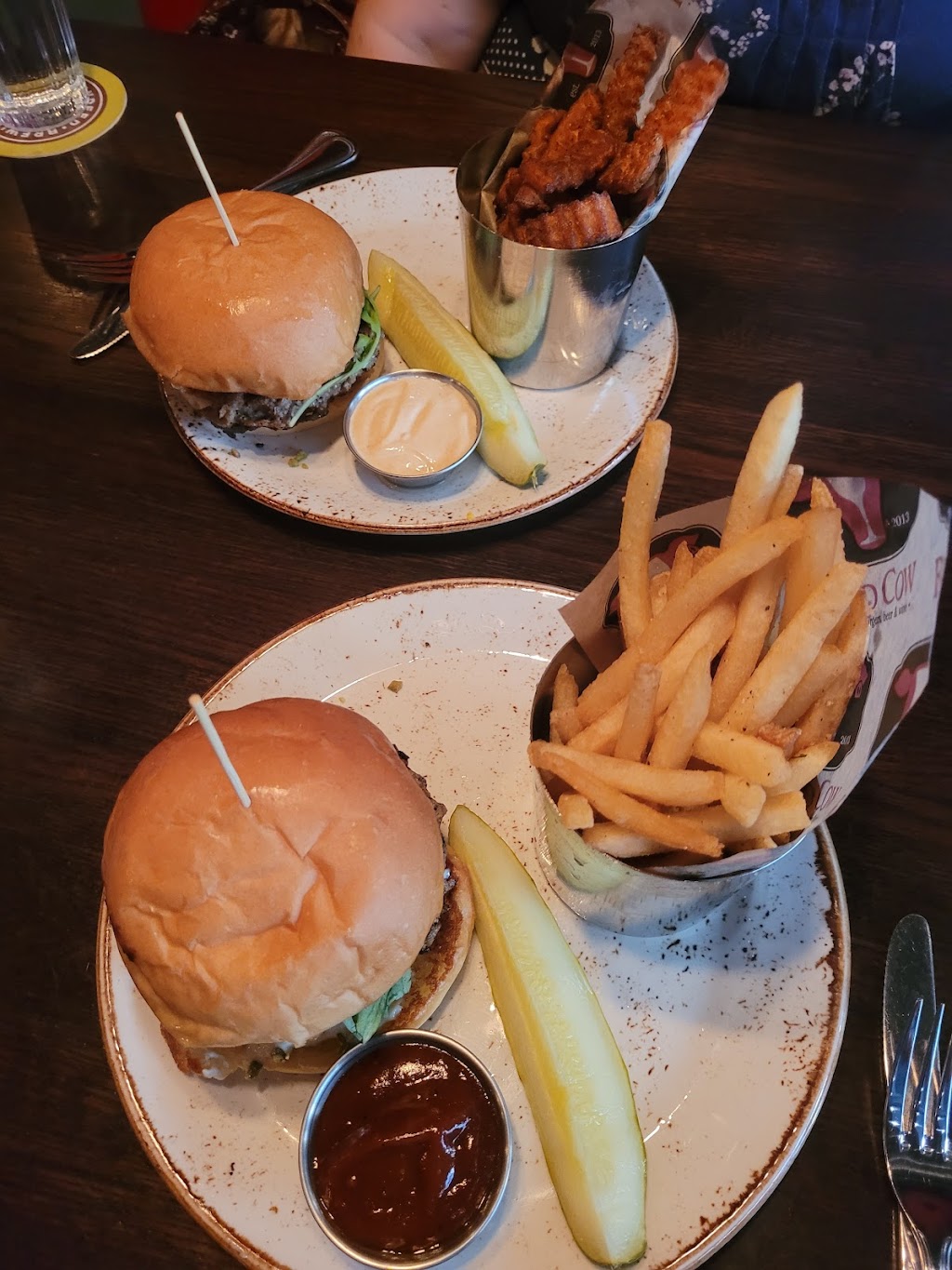 Red Cow North Loop | restaurant | 208 N 1st Ave, Minneapolis, MN 55401, USA | 6122380050 OR +1 612-238-0050