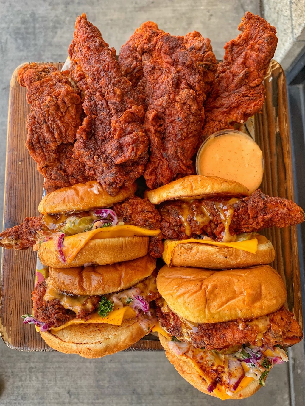 Daves Hot Chicken | restaurant | 8315 Preston Rd Suite 400, Plano, TX 75024, USA | 4698254933 OR +1 469-825-4933
