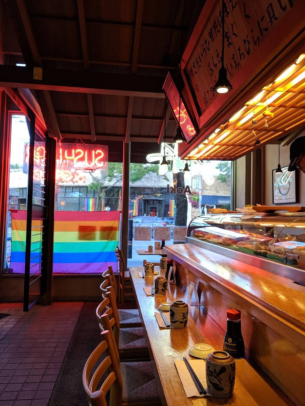 Aoki Japanese Restaurant | restaurant | 621 Broadway E, Seattle, WA 98102, USA | 2065574595 OR +1 206-557-4595