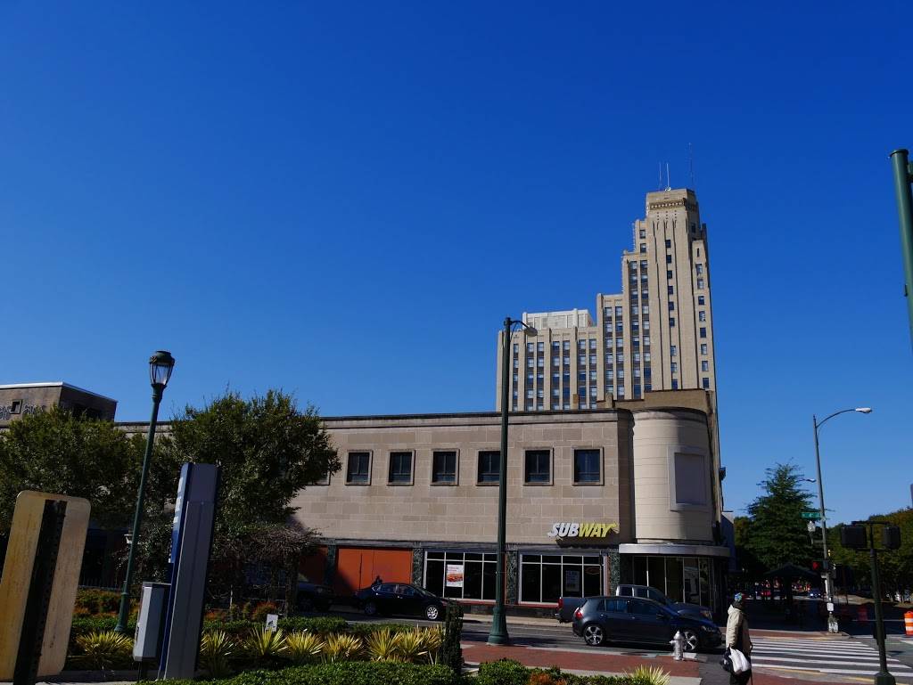 Subway | meal takeaway | 321 E Broad St, Richmond, VA 23219, USA | 8046497827 OR +1 804-649-7827