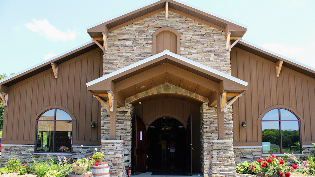Mackinaw Trail Winery & Brewery - Petoskey | restaurant | 3423 US-131, Petoskey, MI 49770, USA | 2314871910 OR +1 231-487-1910