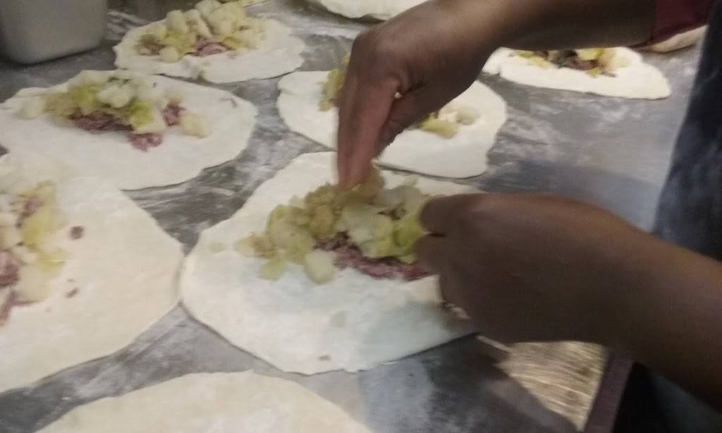 Wittes Pasties & BBQ | restaurant | 2321 US-10, Idlewild, MI 49642, USA | 2317454000 OR +1 231-745-4000