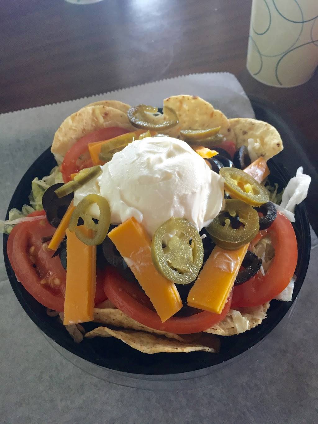 Famos Subs & Salads | restaurant | 3375 Milwaukee Ave A-B, Northbrook, IL 60062, USA | 8476993354 OR +1 847-699-3354