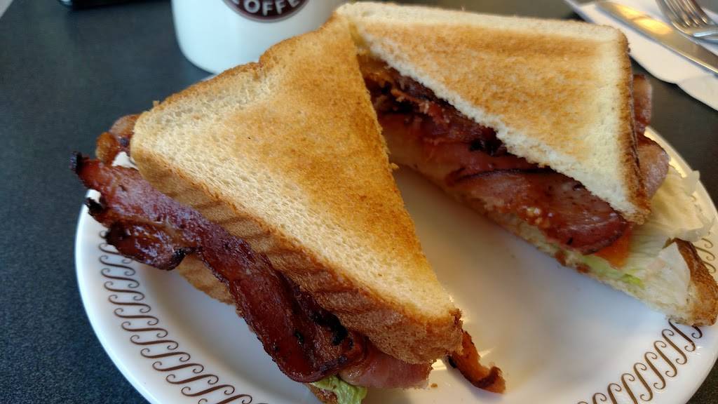 Waffle House | meal takeaway | 2635 Cong W L Dickinson Dr, Montgomery, AL 36109, USA | 3342602948 OR +1 334-260-2948