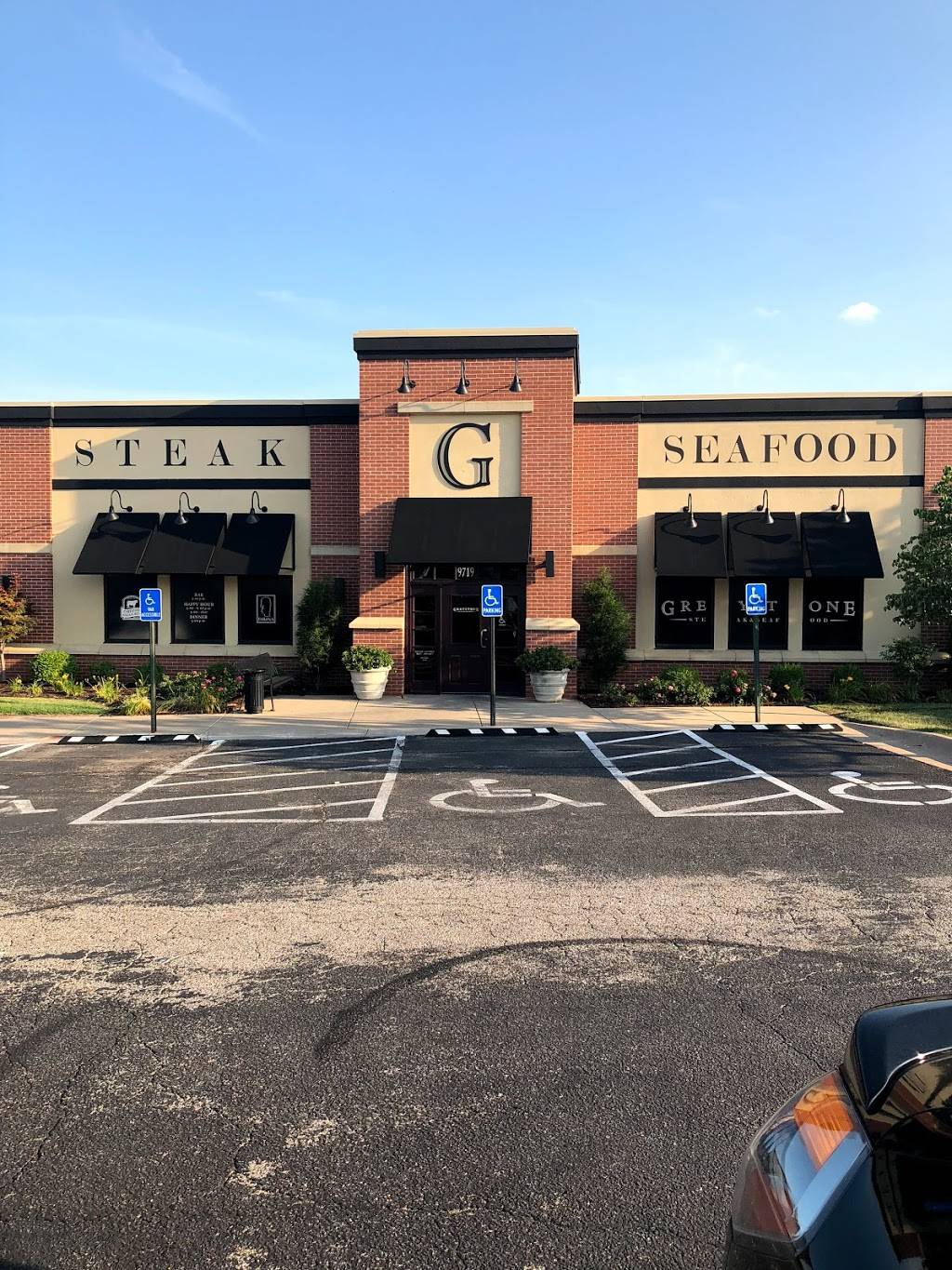 Greystone Restaurant | restaurant | 9719 E 21st St N, Wichita, KS 67206, USA | 3162952636 OR +1 316-295-2636