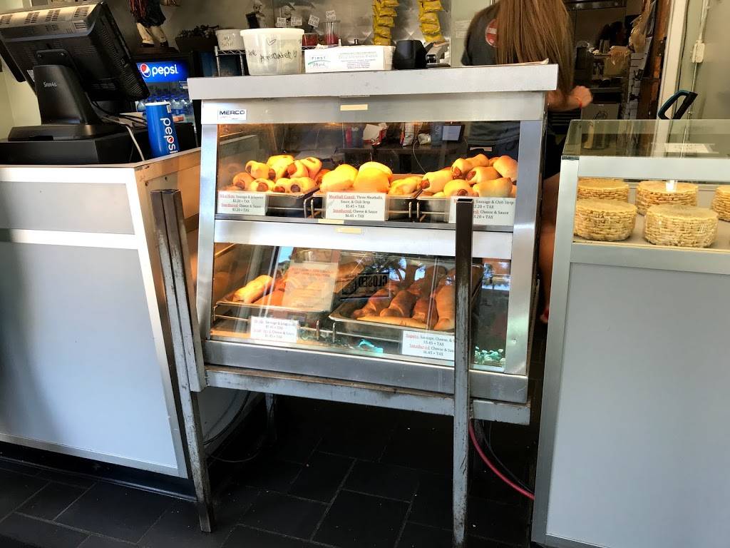 Lechugas Italian Restaurant | restaurant | 3609 Tejon St, Denver, CO 80211, USA | 3034551502 OR +1 303-455-1502