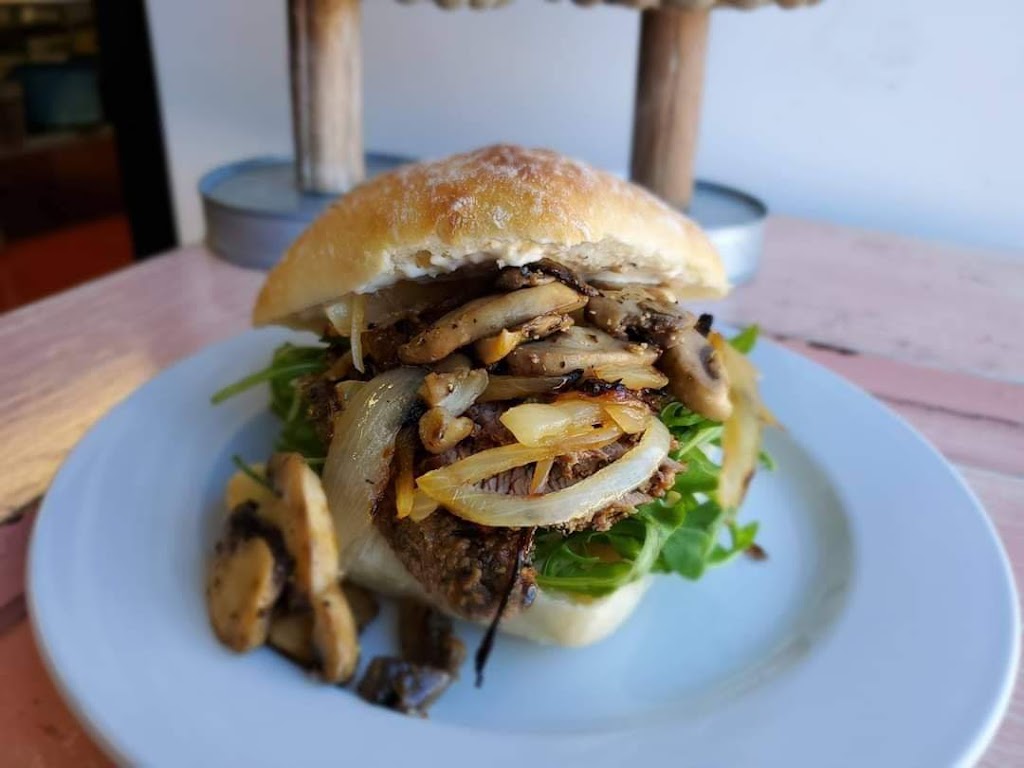 Fragolas Catering & The Kitchen | restaurant | 105 E 4th St, Del Rio, TX 78840, USA | 8304886090 OR +1 830-488-6090