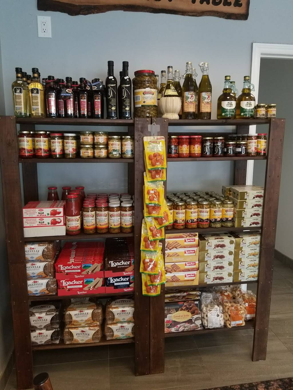 The Italian Hot Table | restaurant | 74 Bolton St, Bobcaygeon, ON K0M 1A0, Canada | 7057311011 OR +1 705-731-1011