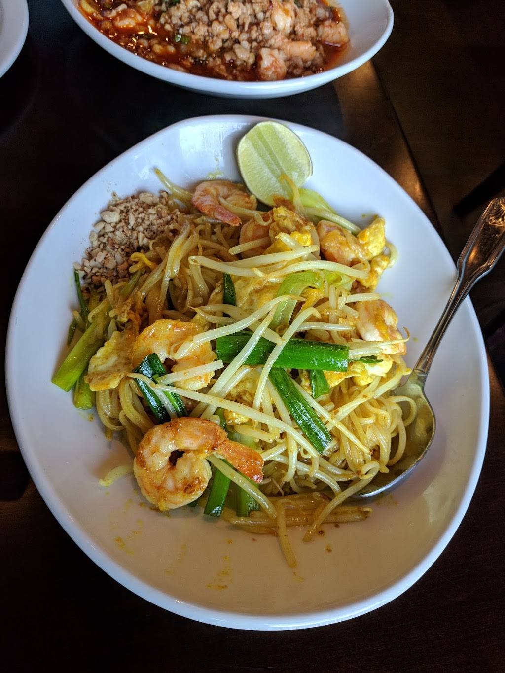 Phnom Penh House | restaurant | 1514 Webster St, Alameda, CA 94501, USA | 5108933825 OR +1 510-893-3825