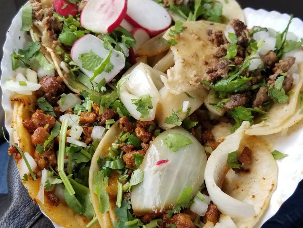 Tacos Expressz Chema | restaurant | 1640 E University Ave, Des Moines, IA 50316, USA | 5157780378 OR +1 515-778-0378