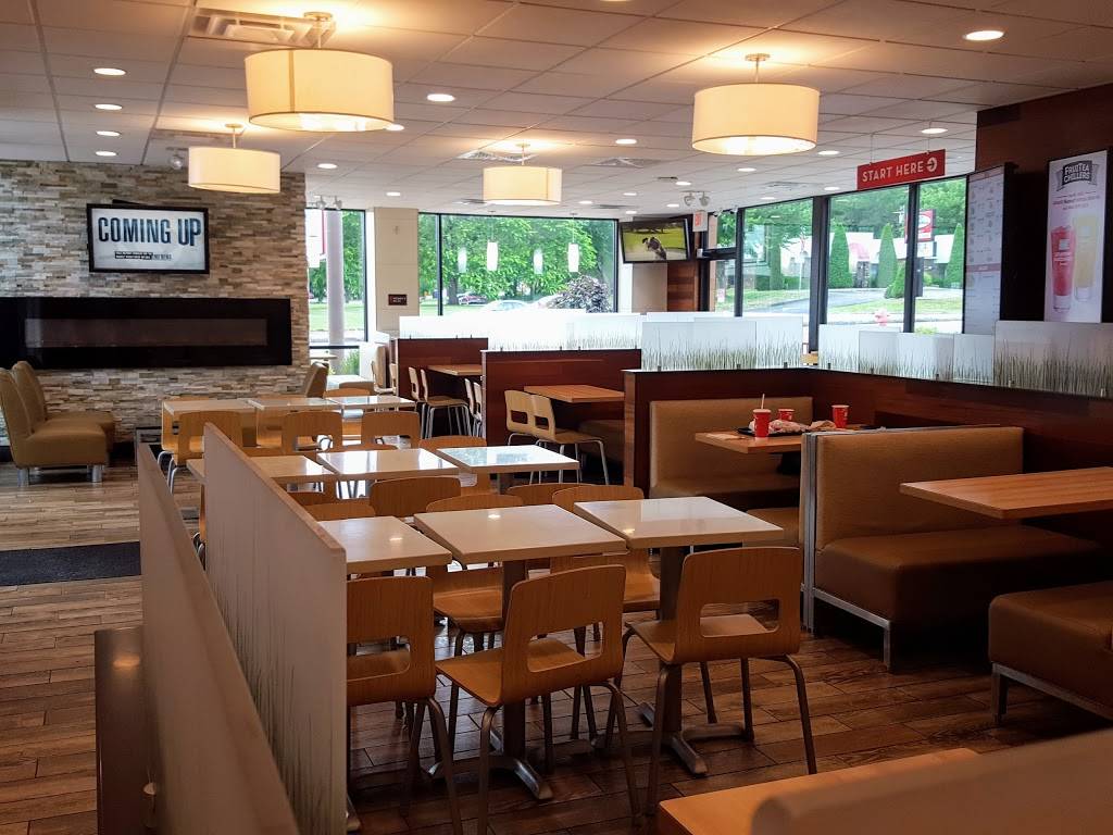 Wendys | restaurant | 310 Nw, MO-7, Blue Springs, MO 64014, USA | 8162297962 OR +1 816-229-7962