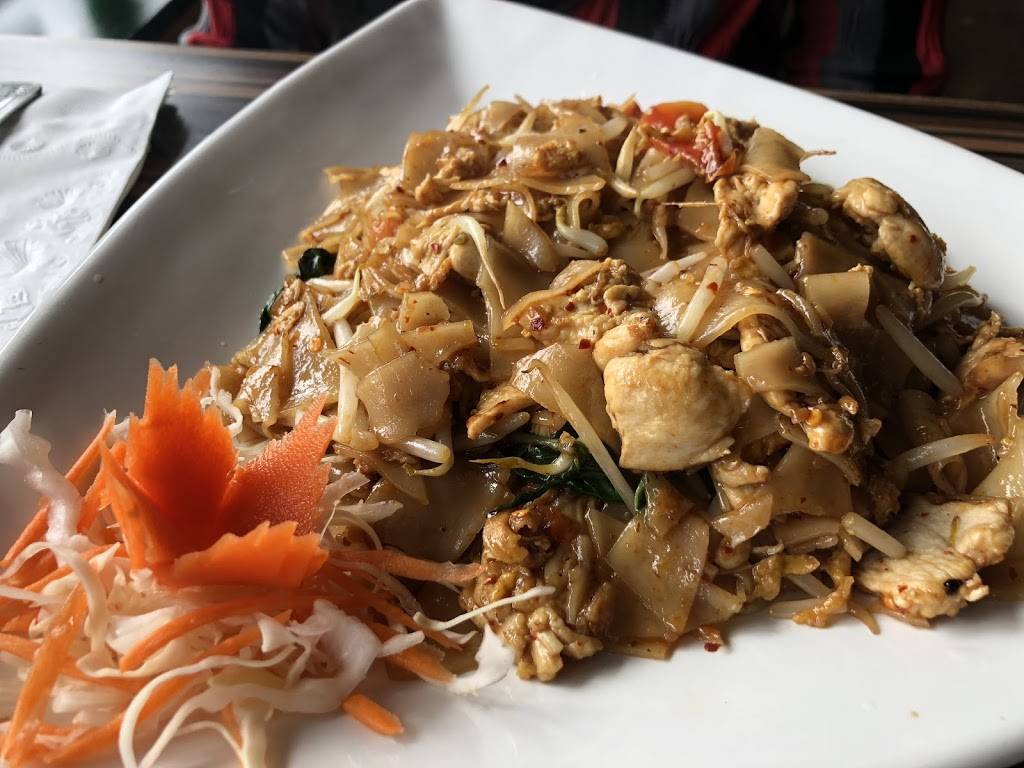 Aungs Bangkok Cafe | restaurant | 1225 E Hampden Ave, Englewood, CO 80113, USA | 3038069354 OR +1 303-806-9354